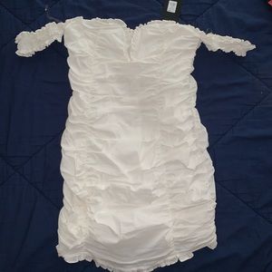 NWT! Women’s white ruched mini dress
